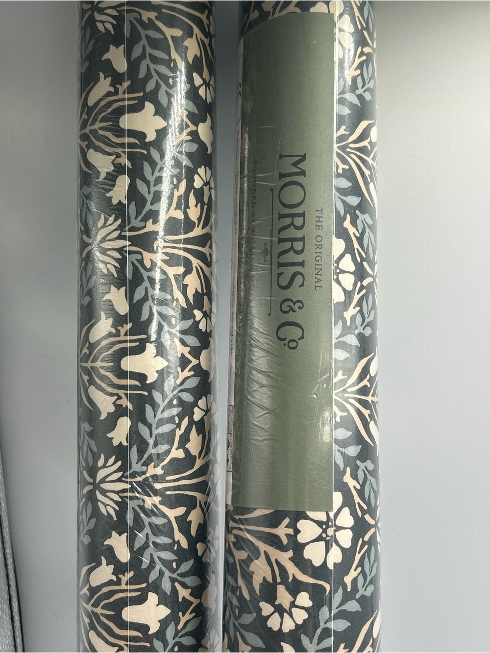 William Morris Bellflower Wallpaper
(2 rolls) Regular price 600.00 Luxury
